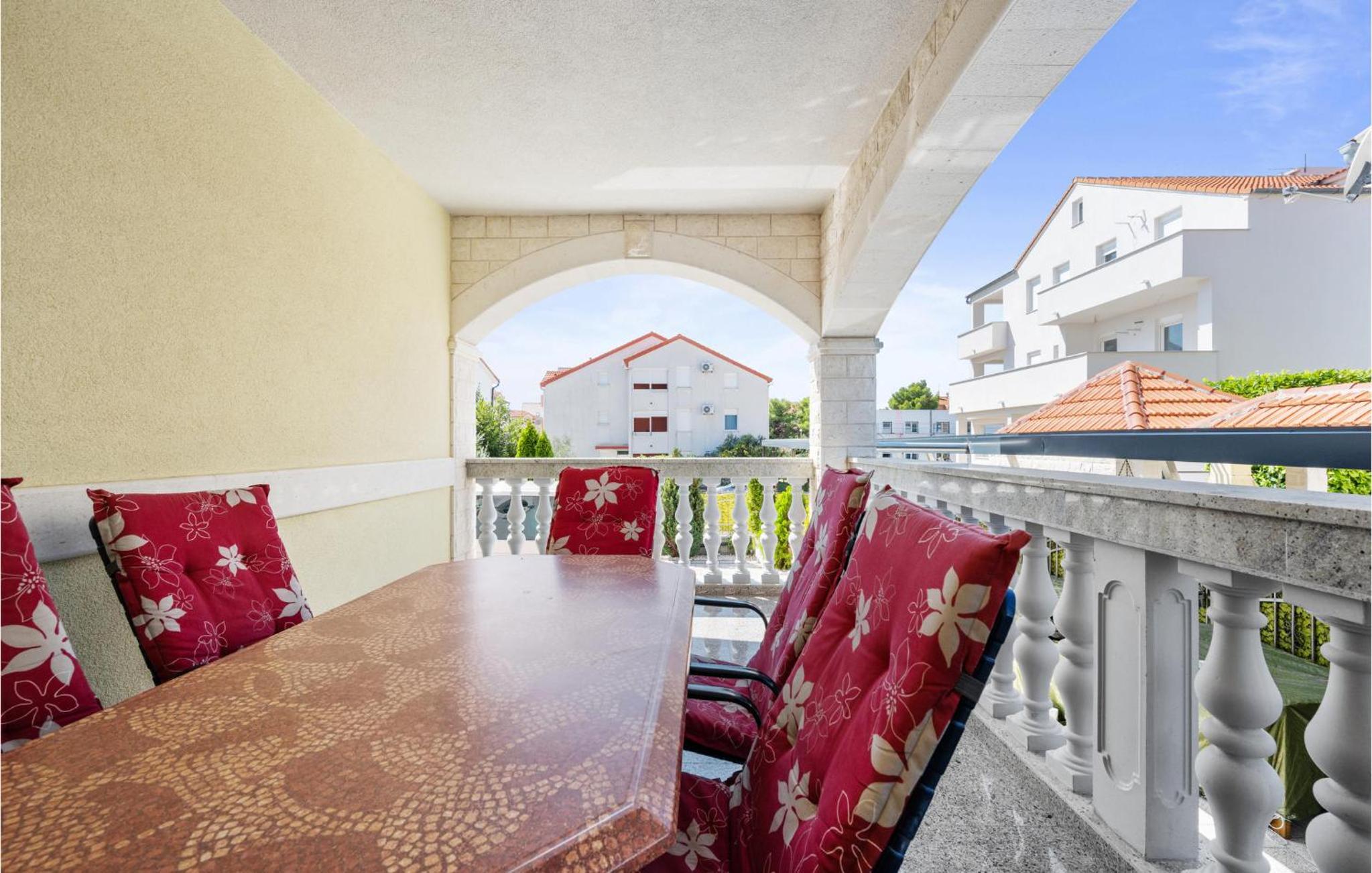 Gorgeous Apartment In Vodice With Kitchen view 4