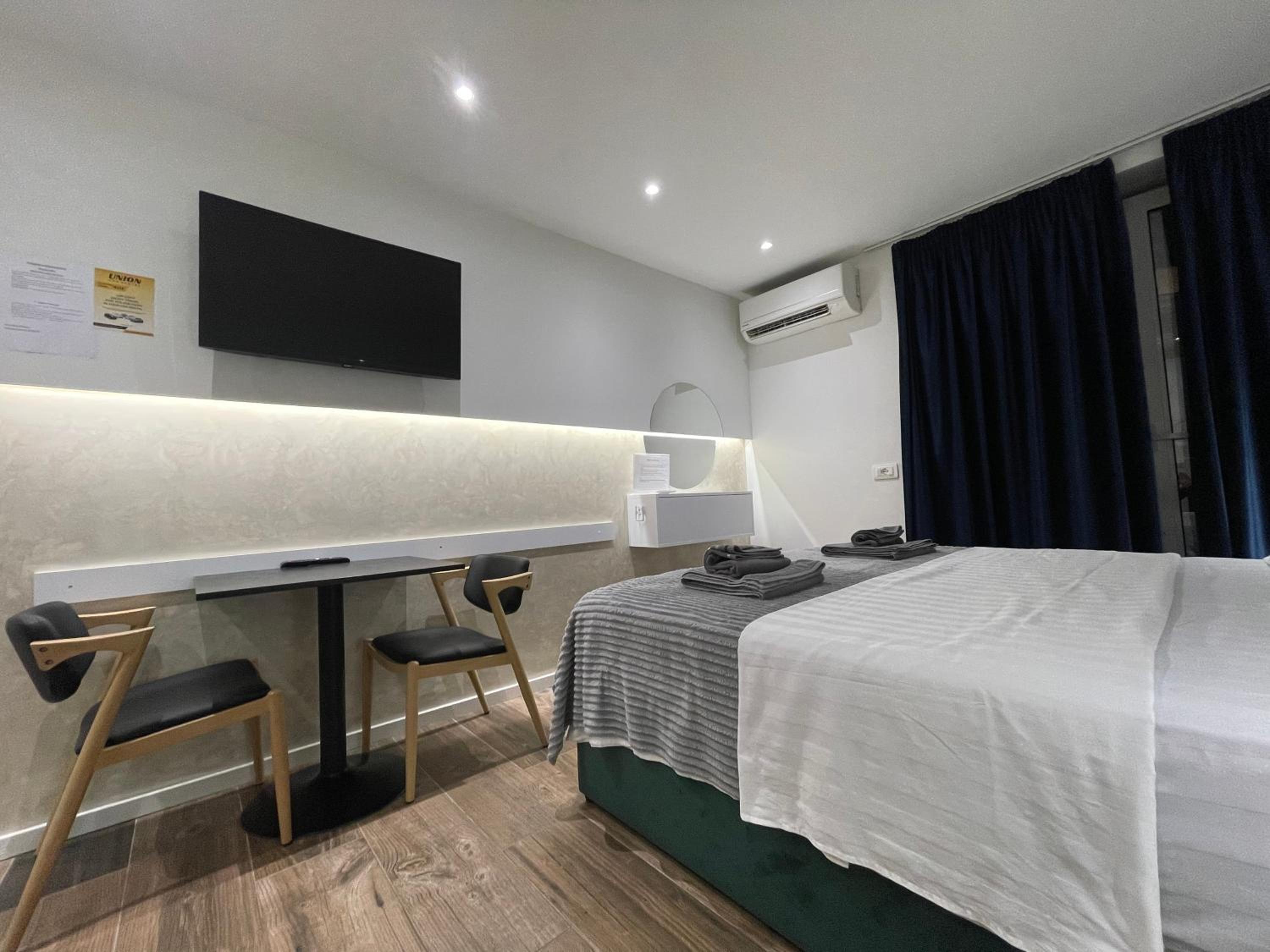 Le petite Studio Apartments - ENJOY TRAVEL