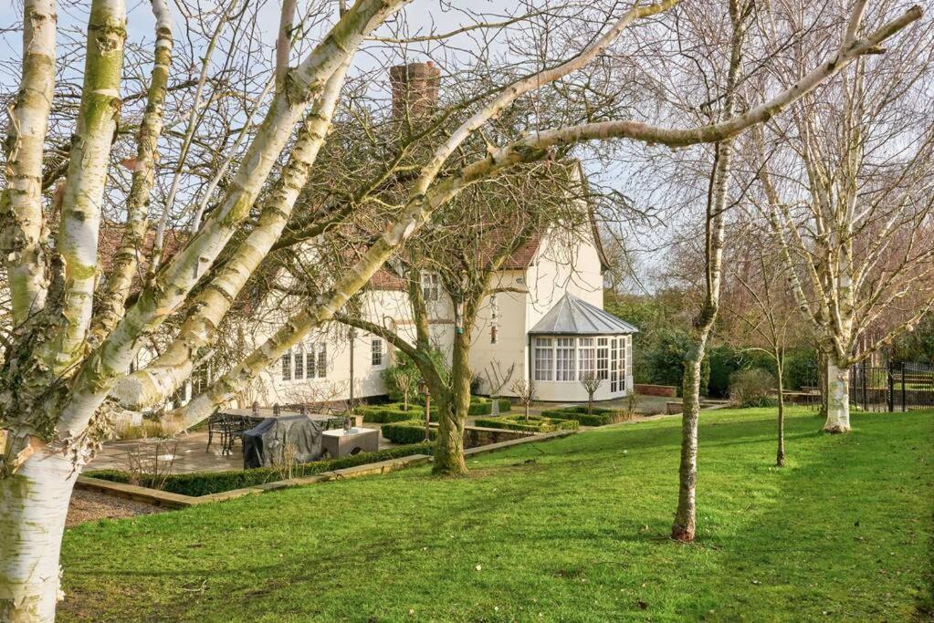 Pollards Cross