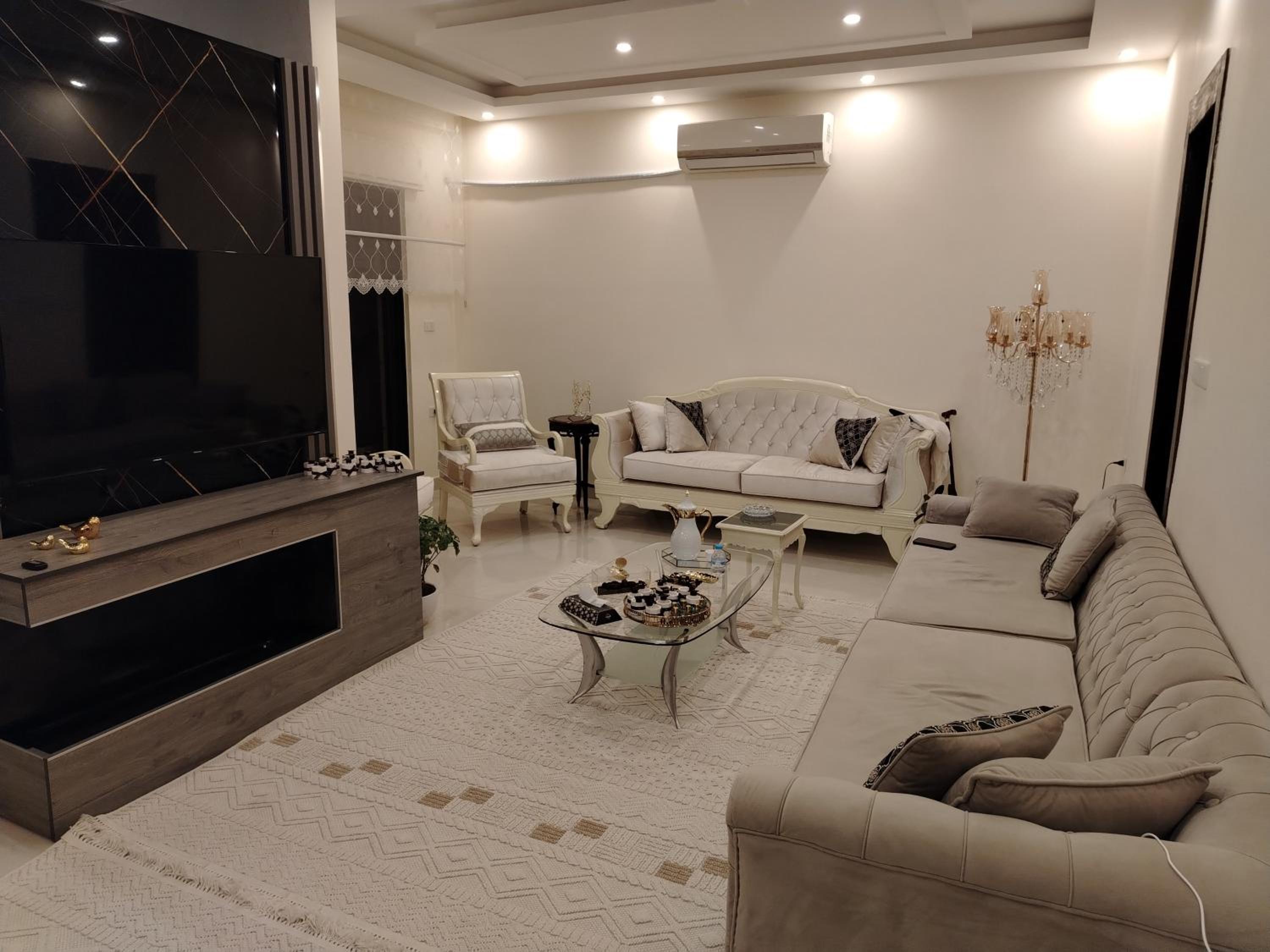 Fayoumi apartment