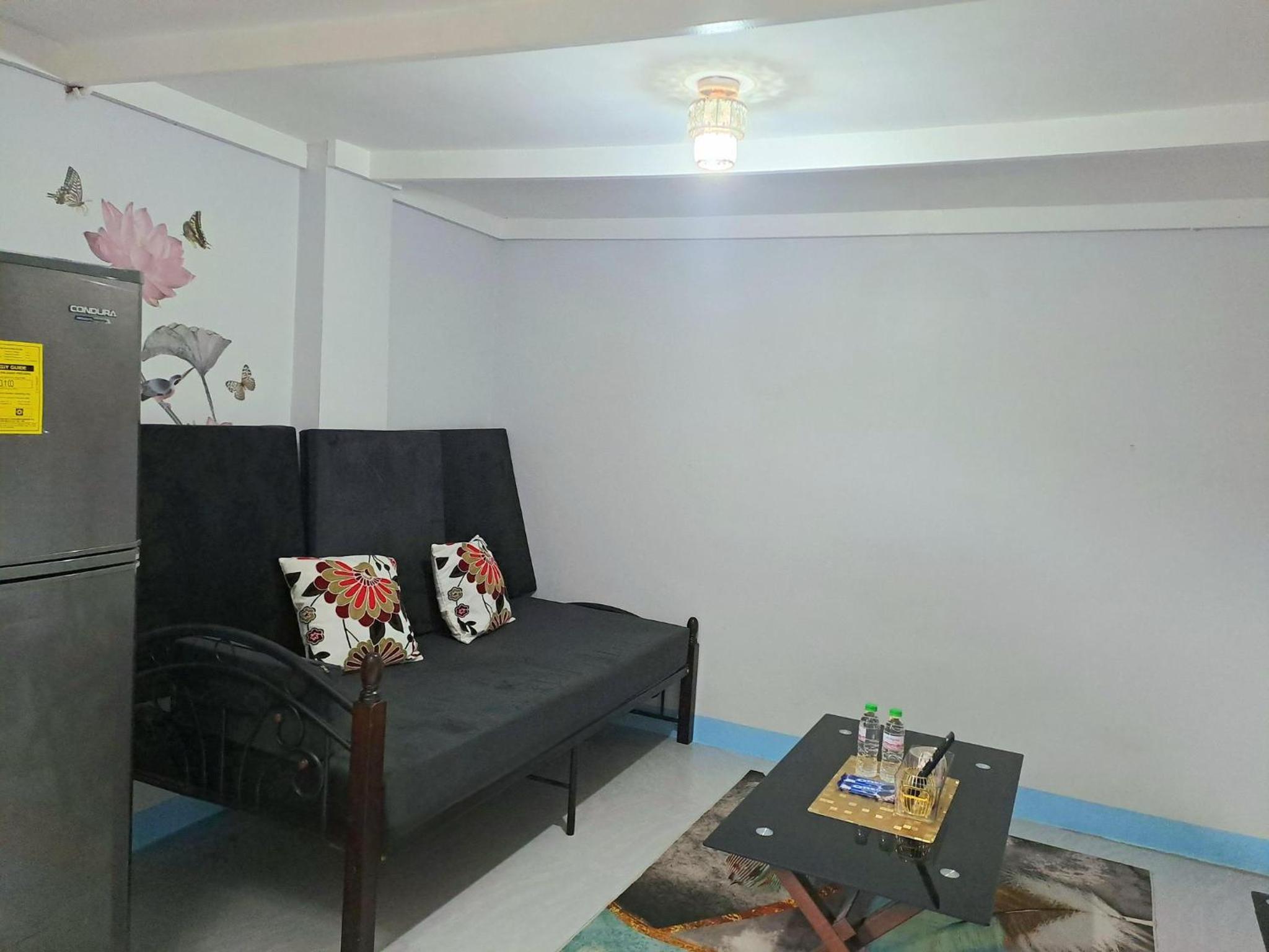Go-Vitug Apartell, 2-8 pax, AC, Netflix, Parking view 4