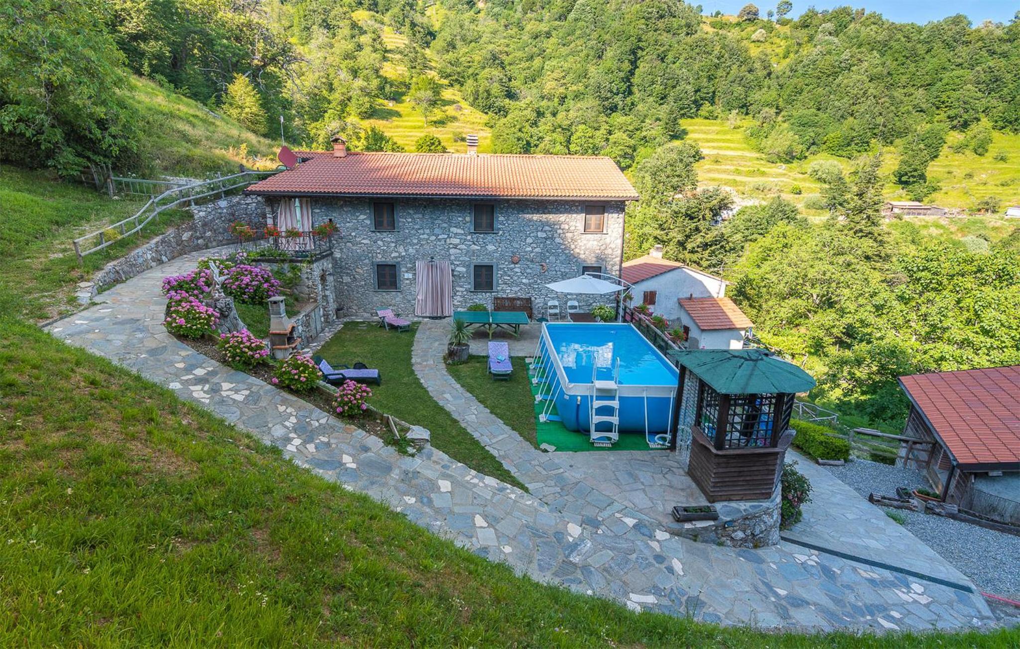 Amazing Home In Palagnana - Stazzema view 2