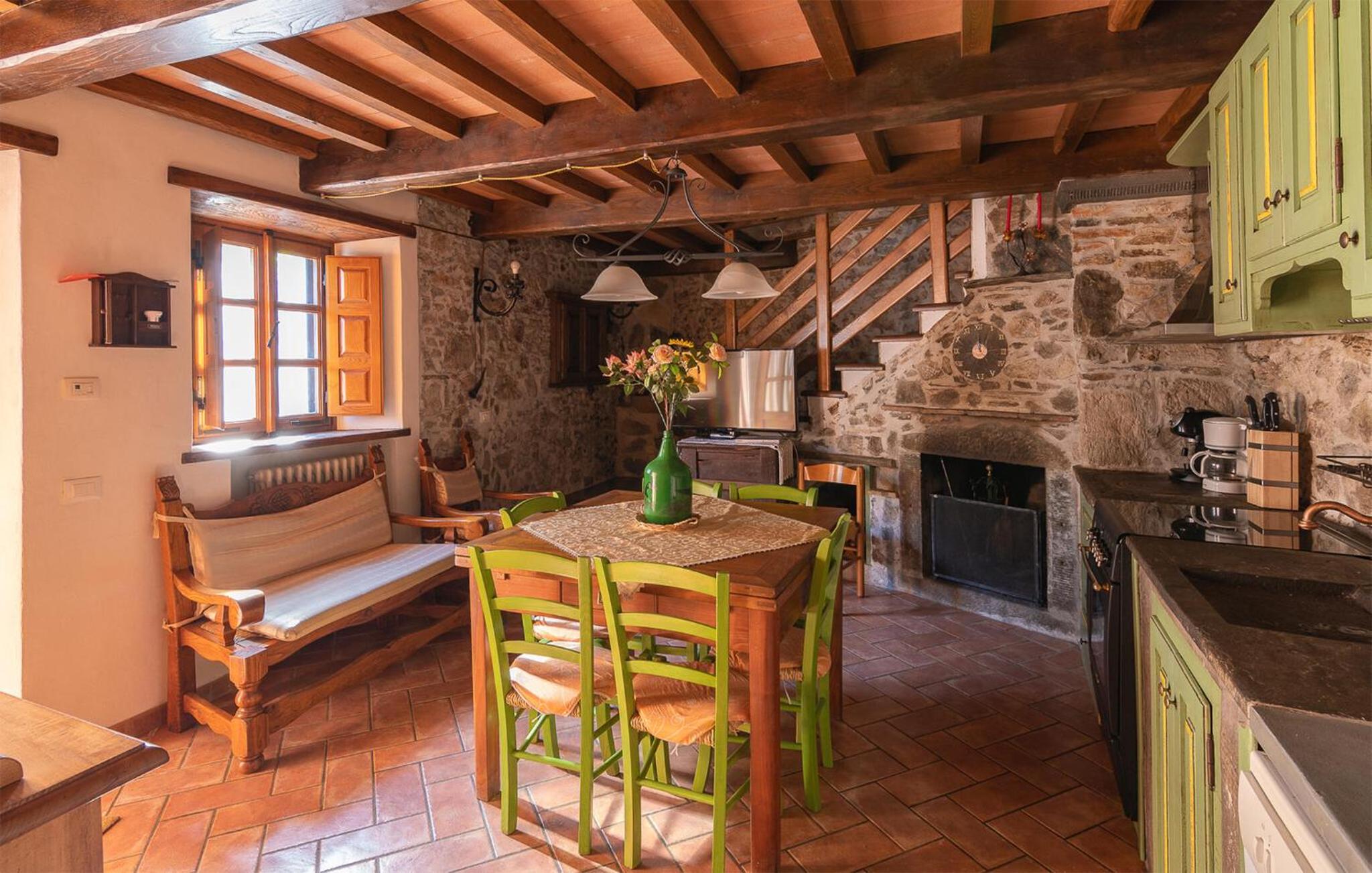 Amazing Home In Palagnana - Stazzema view 3