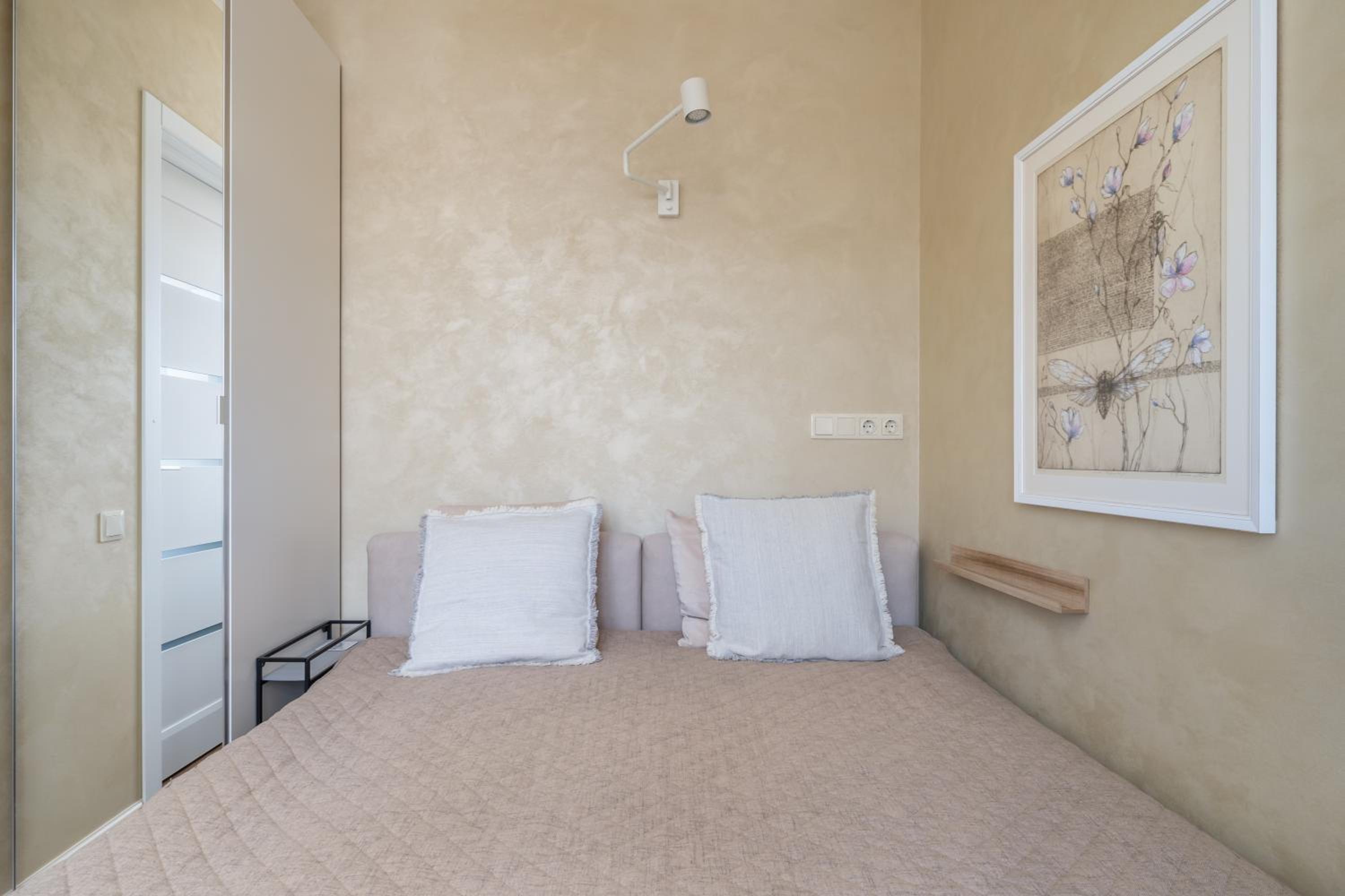 Top location 1-bedroom apartment