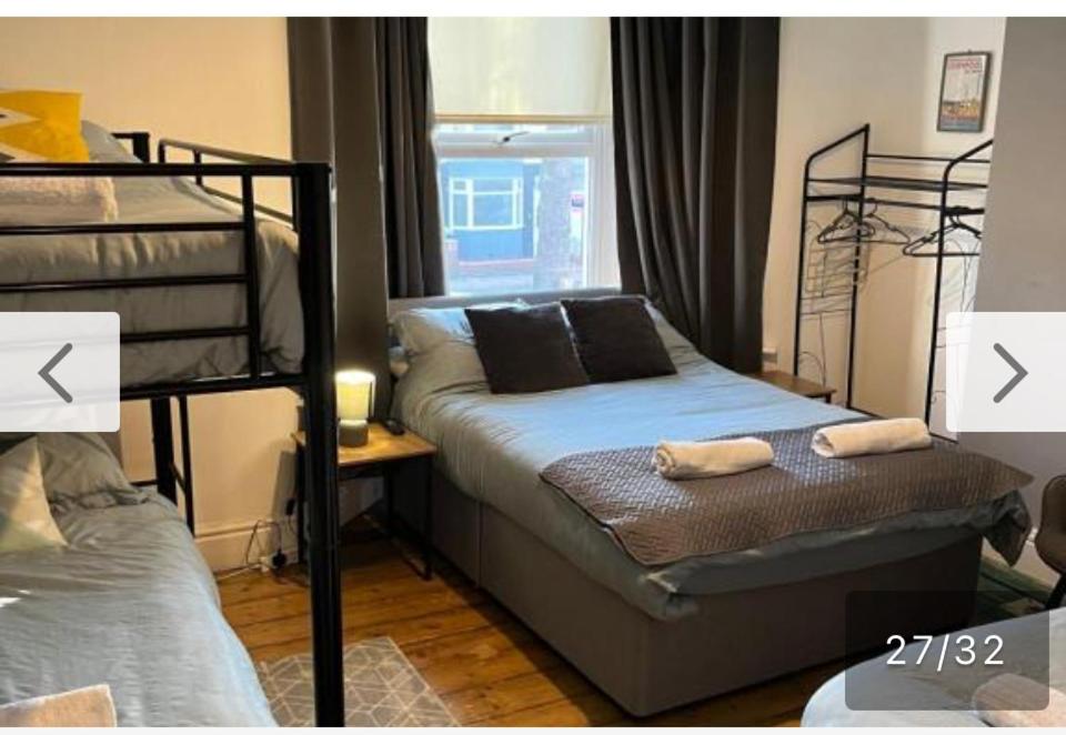 Rooms Anfield- 5 mins from LFC view 2