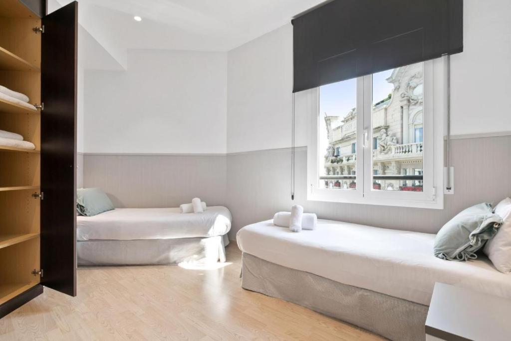 Fisa Rentals Gran Via Apartments