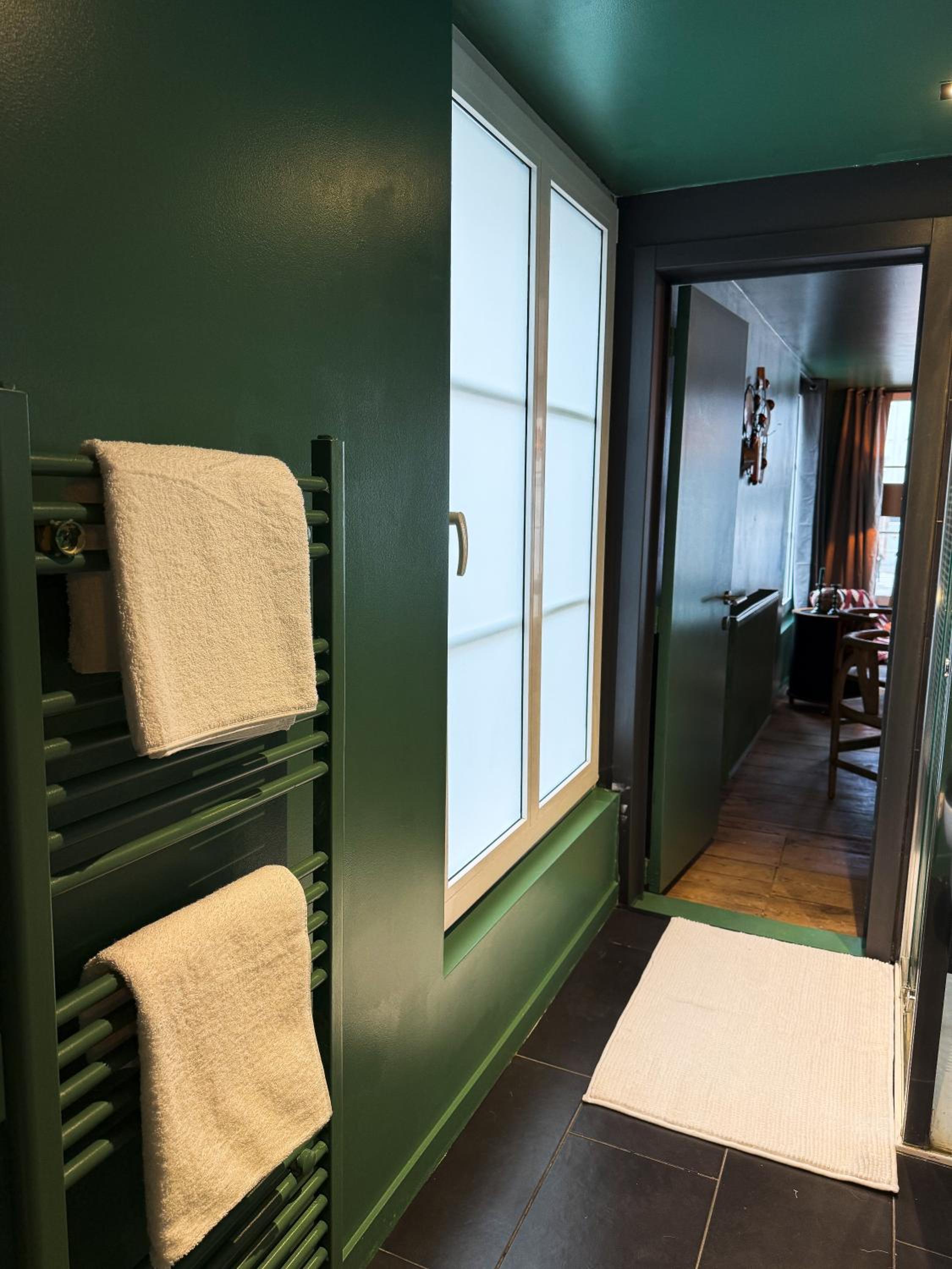 Cosy Boudoir Suites - 4p