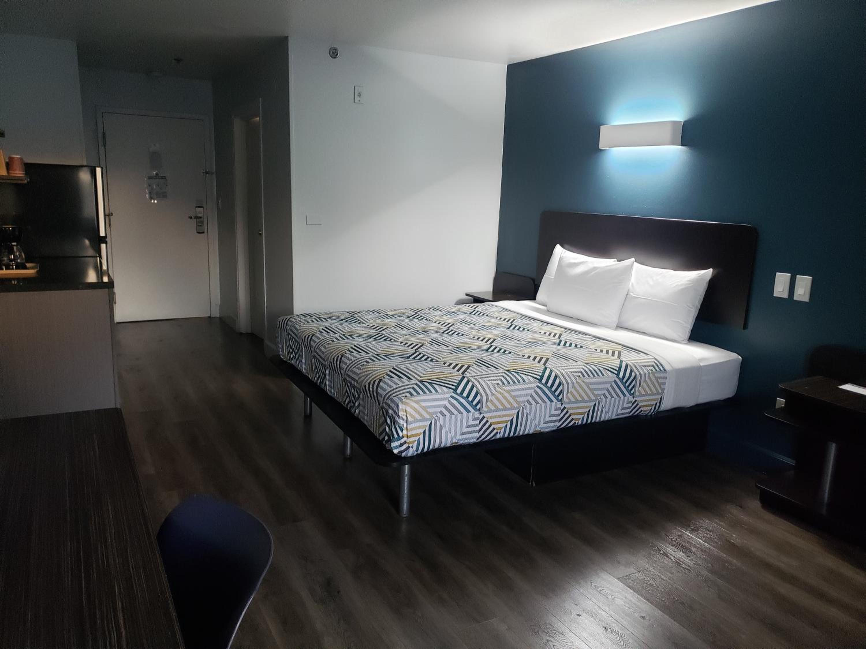 Studio 6 Suites Hesperia CA West Main Street I 15 view 2