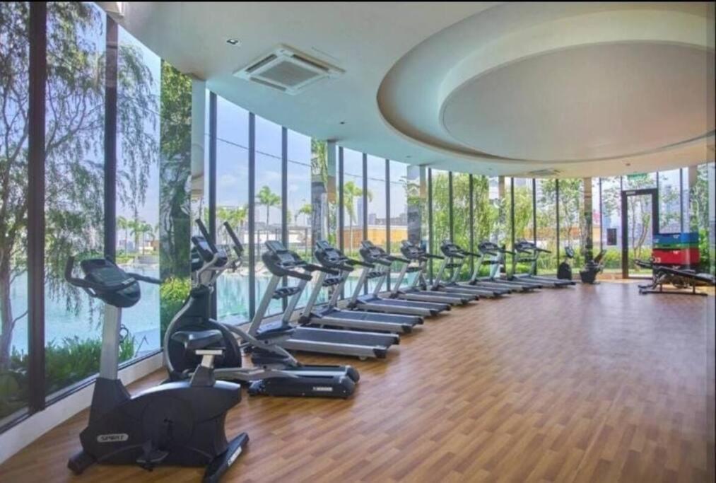 Trion Kuala Lumpur KLCC view L65 2br 2bth