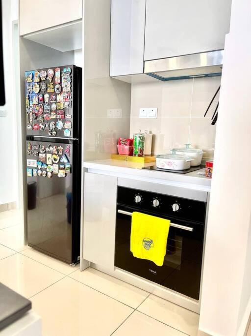 Trion Kuala Lumpur KLCC view L65 2br 2bth