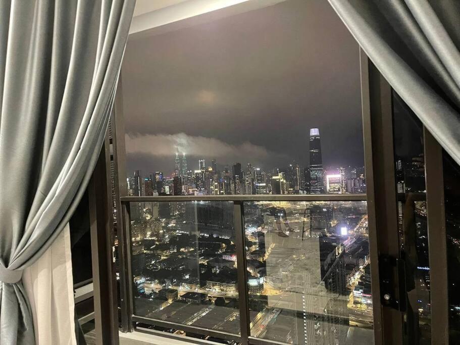 Trion Kuala Lumpur KLCC view L65 2br 2bth