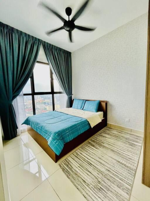Trion Kuala Lumpur KLCC view L65 2br 2bth