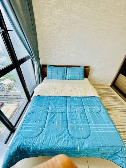 Trion Kuala Lumpur KLCC view L65 2br 2bth