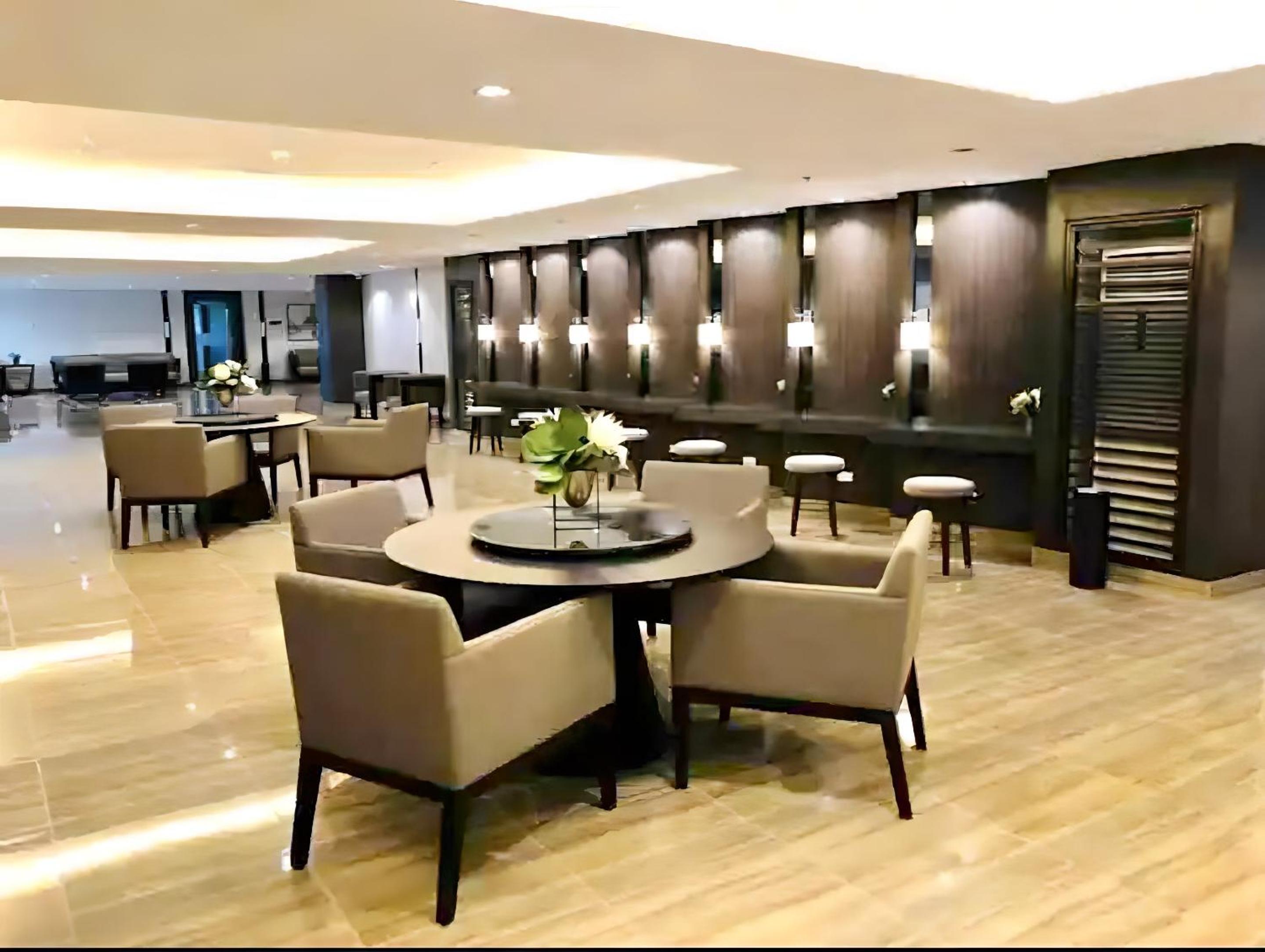 Lush out in Style at AirResidences No38 view 2