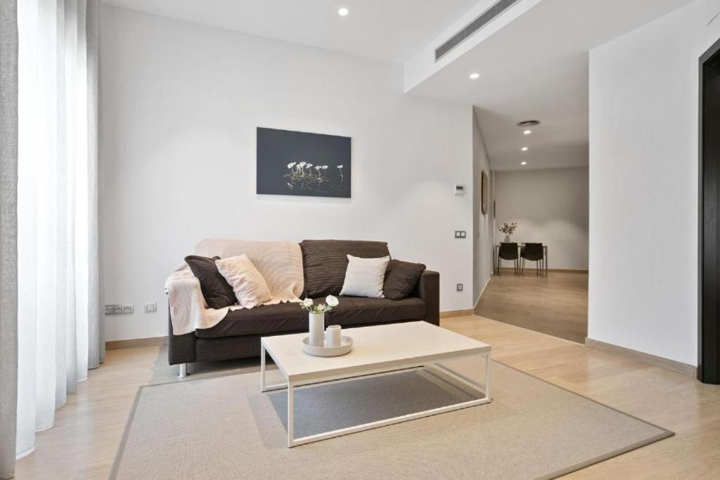 Fisa Rentals Gran Via Apartments