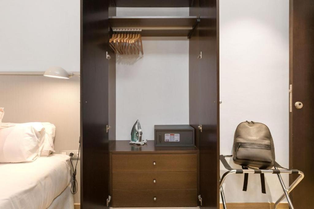 Fisa Rentals Gran Via Apartments