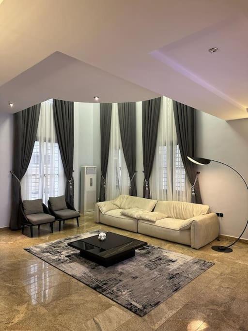 Phiani Apartment