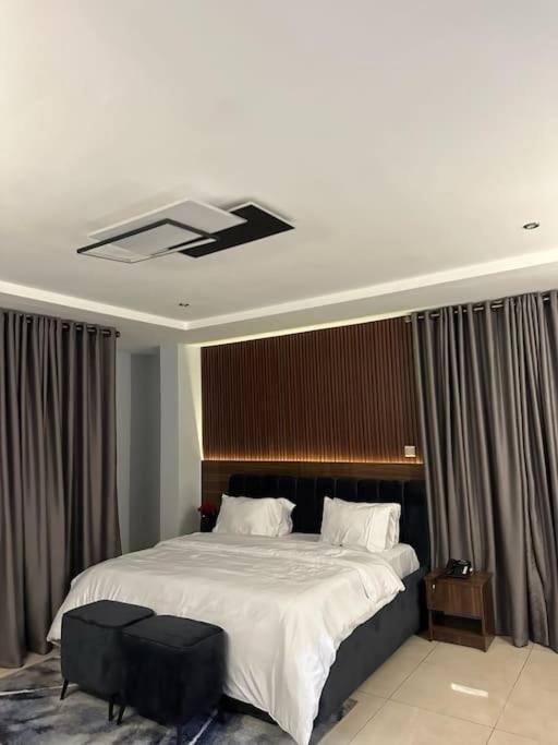 Phiani Apartment