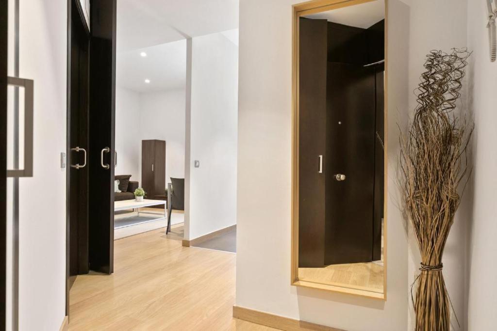 Fisa Rentals Gran Via Apartments