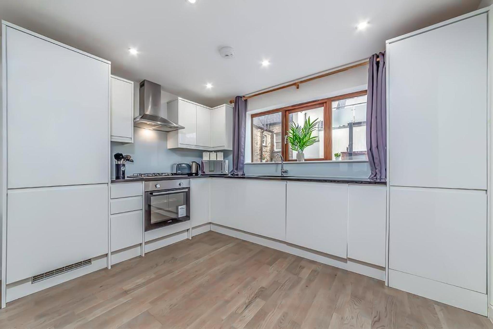 Amazing 2 Bed Bath Flat with London Eye View LM7