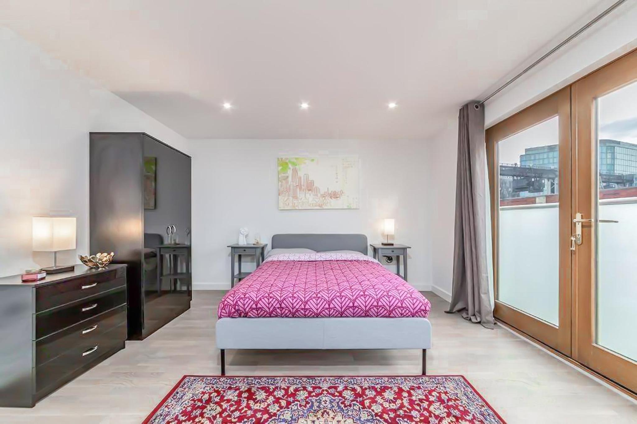 Amazing 2 Bed Bath Flat with London Eye View LM7