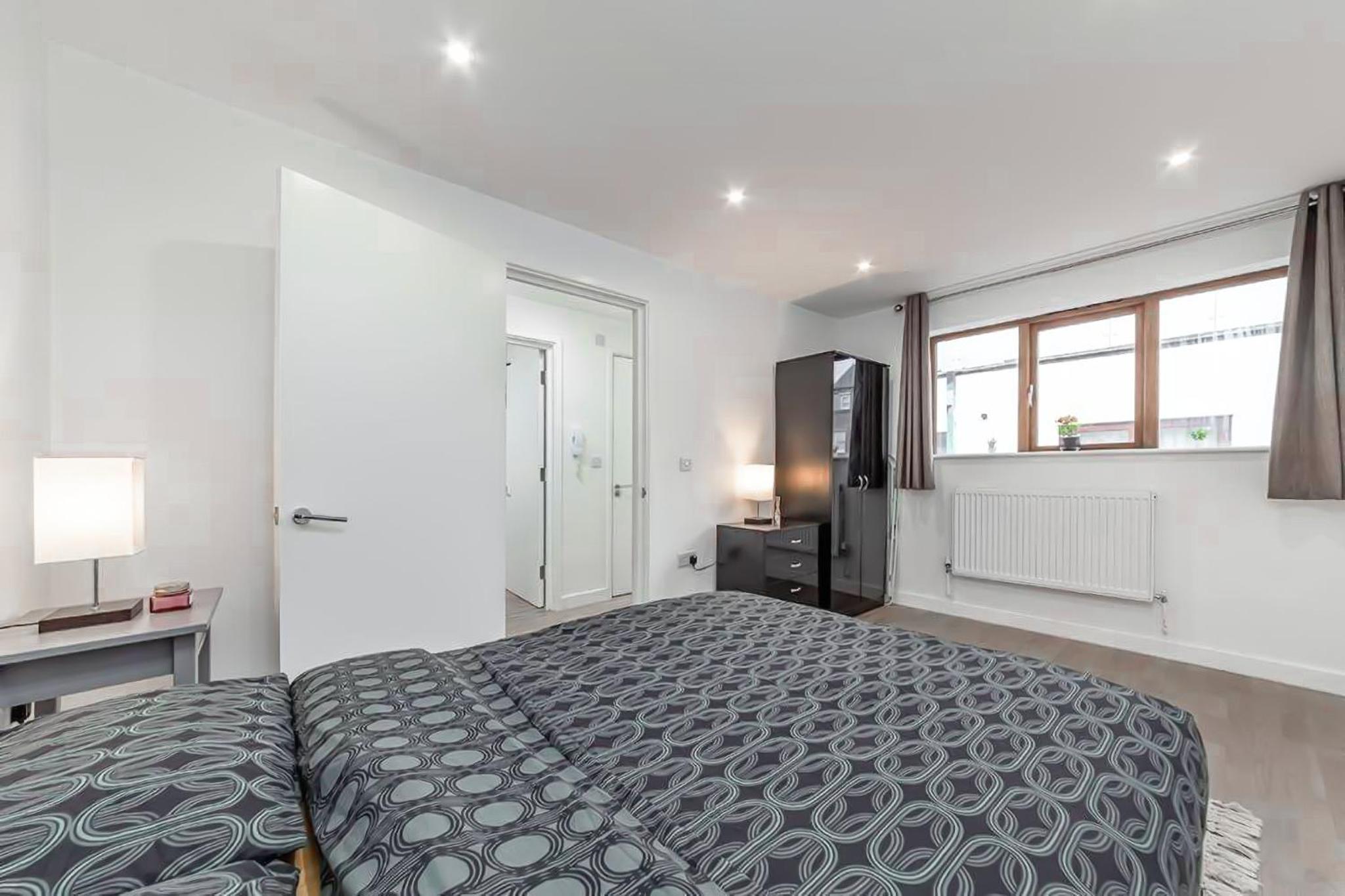 Amazing 2 Bed Bath Flat with London Eye View LM7