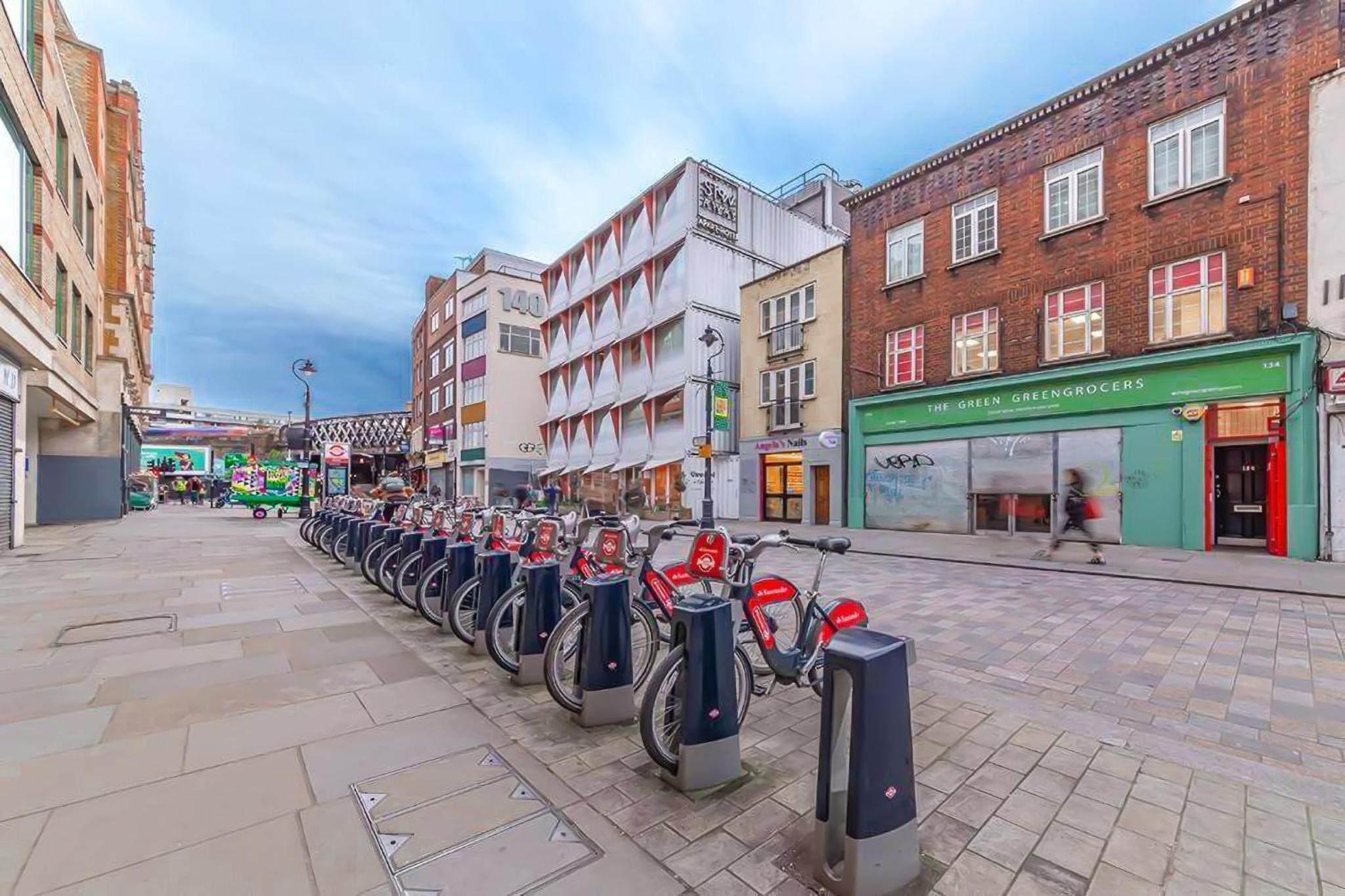 Amazing 2 Bed Bath Flat with London Eye View LM7