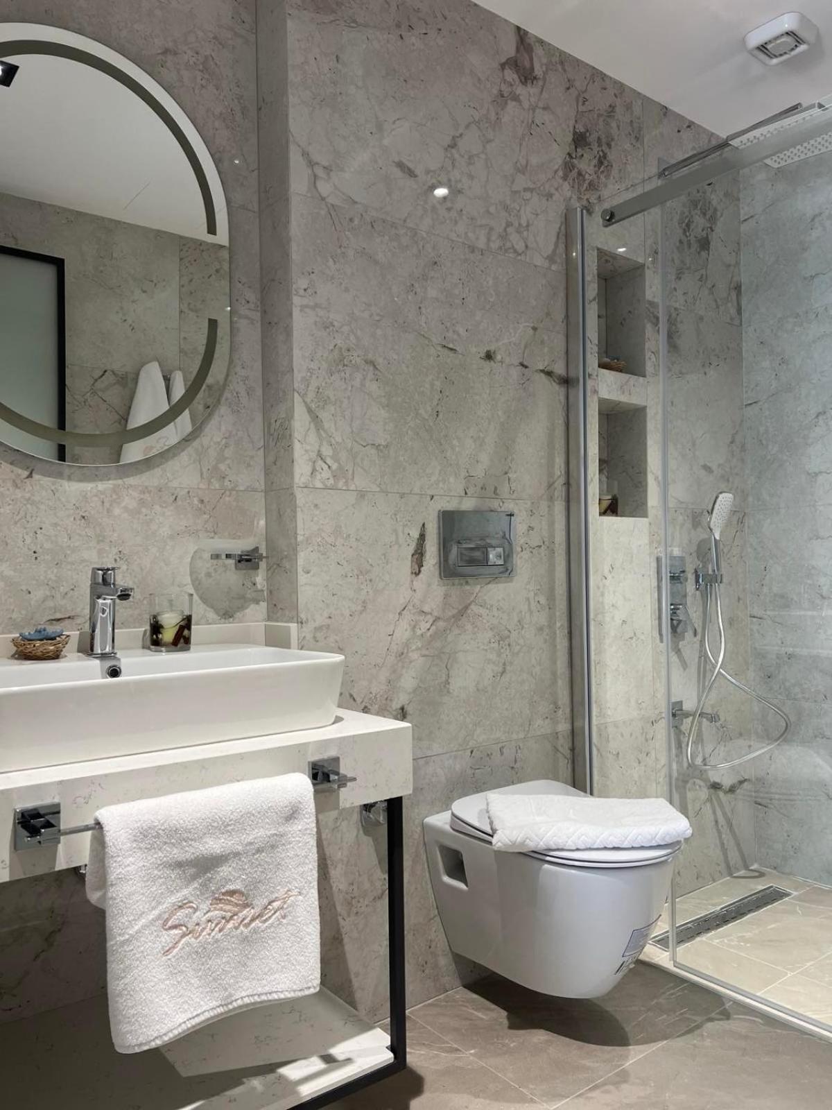 Sunset Luxury Apartments