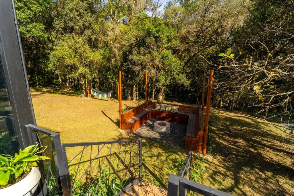 Cabana Limoeiro com vista para as montanhas