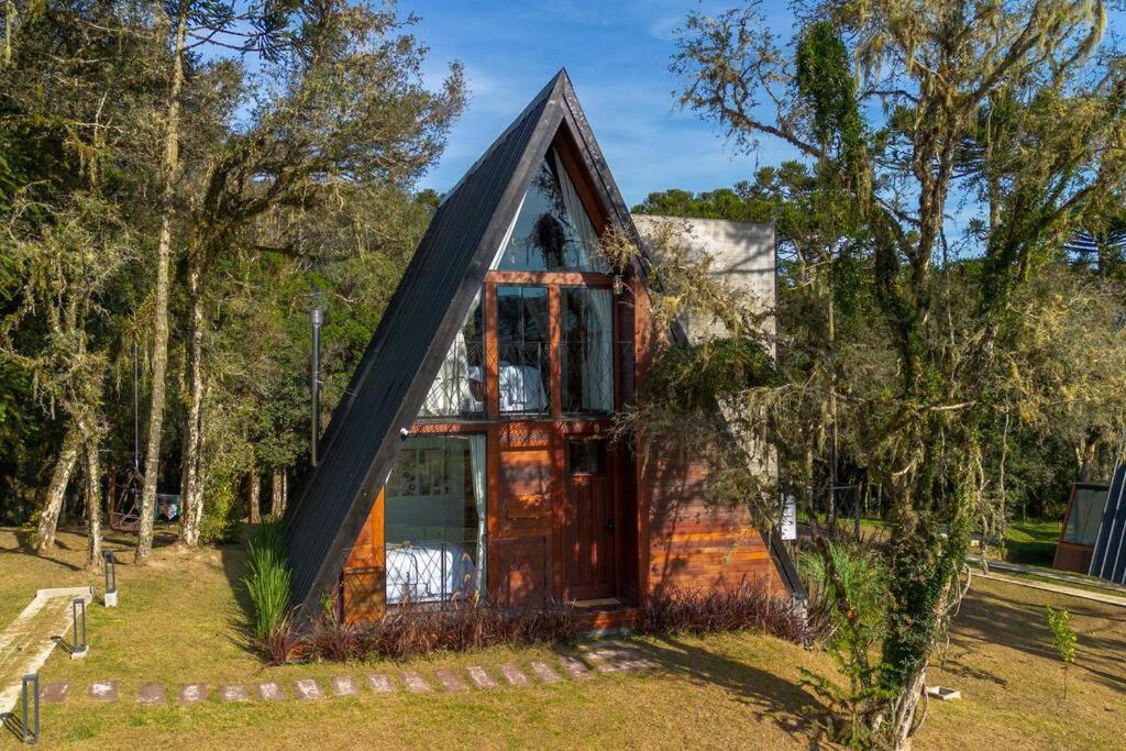 Cabana Limoeiro com vista para as montanhas