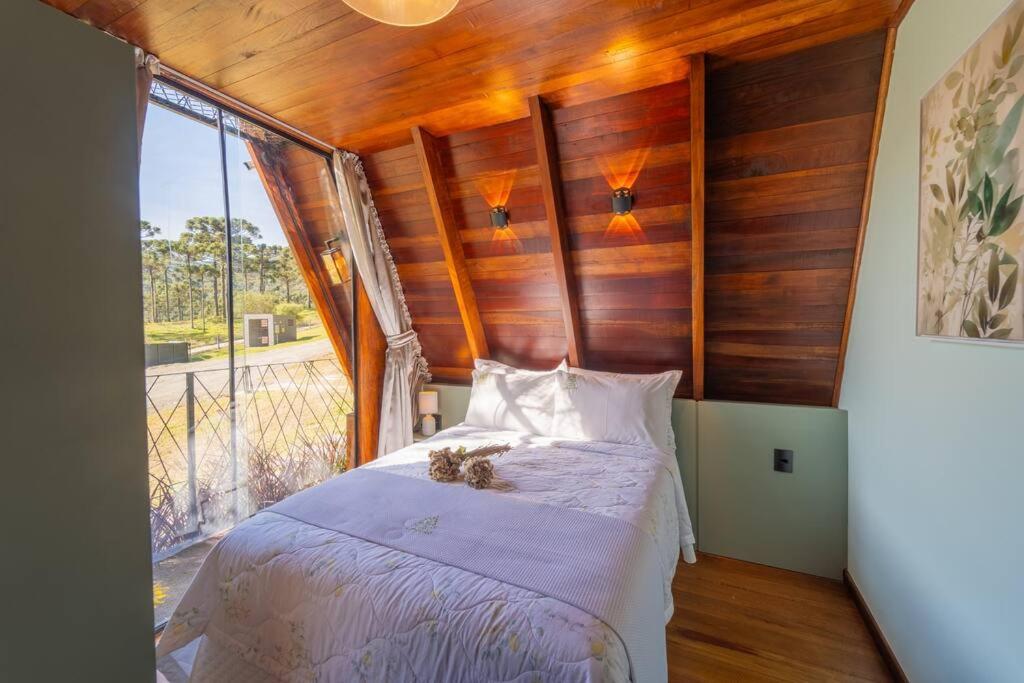 Cabana Limoeiro com vista para as montanhas