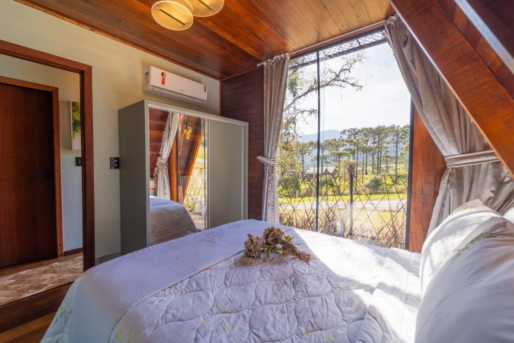 Cabana Limoeiro com vista para as montanhas