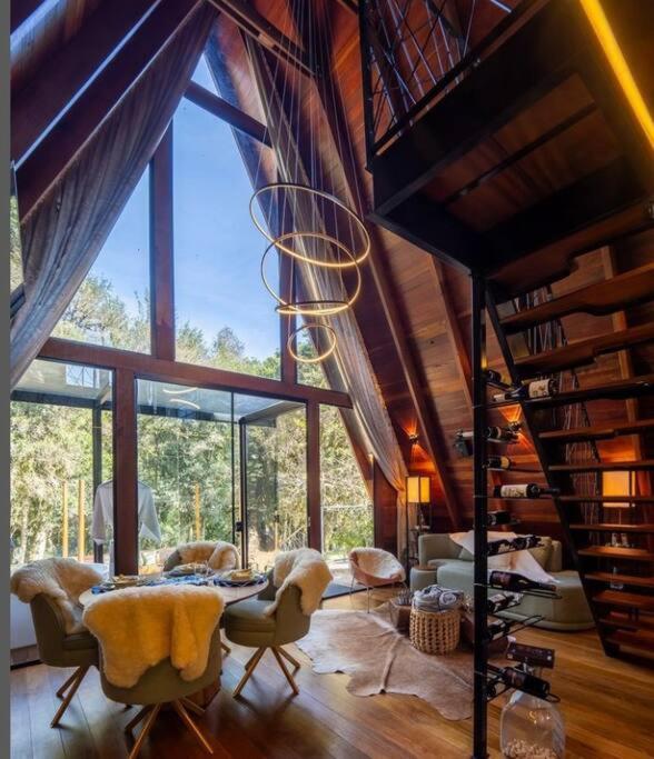 Cabana Limoeiro com vista para as montanhas