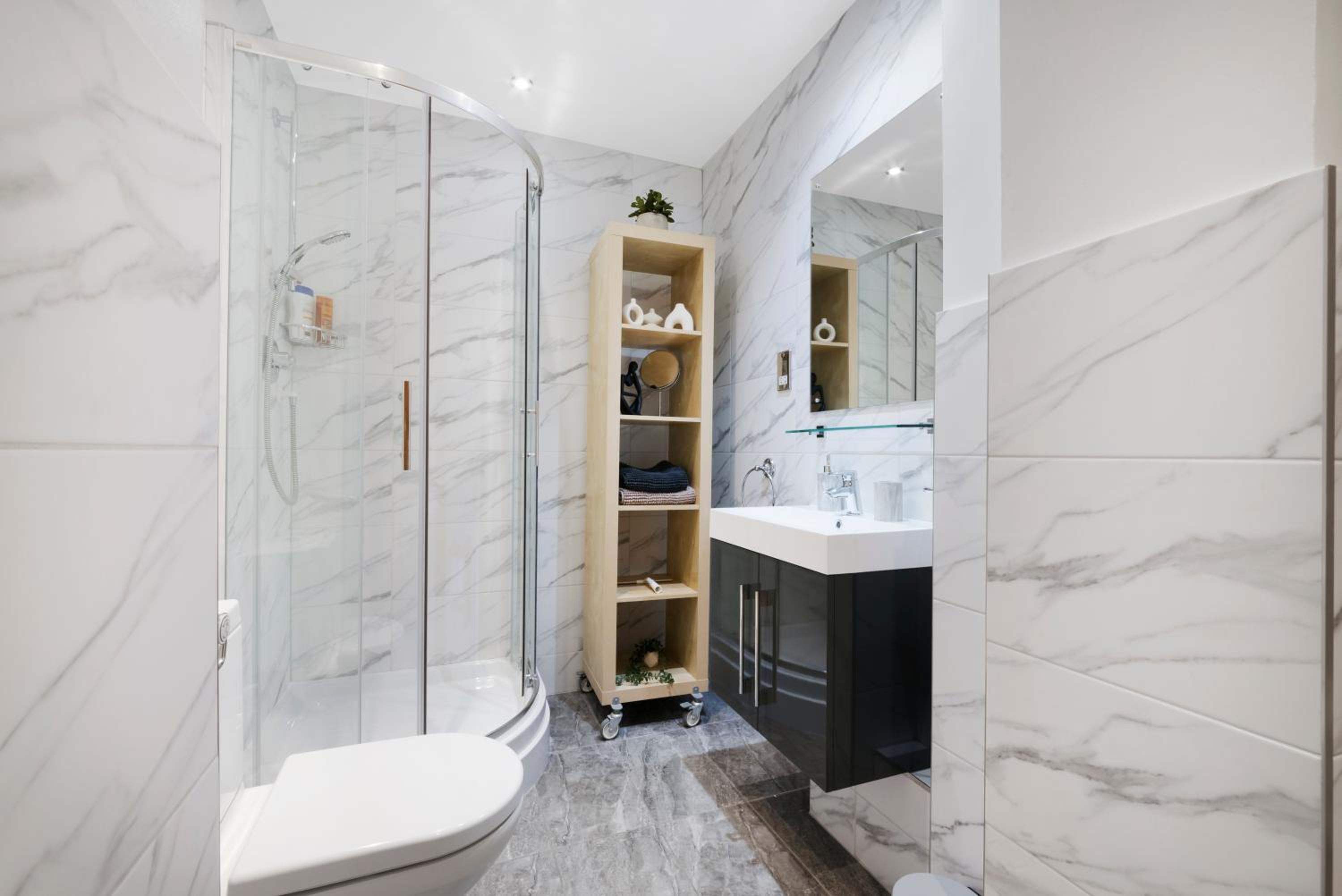 Farringdon Penthouse Spacious 3 Bedroom 2 Bath