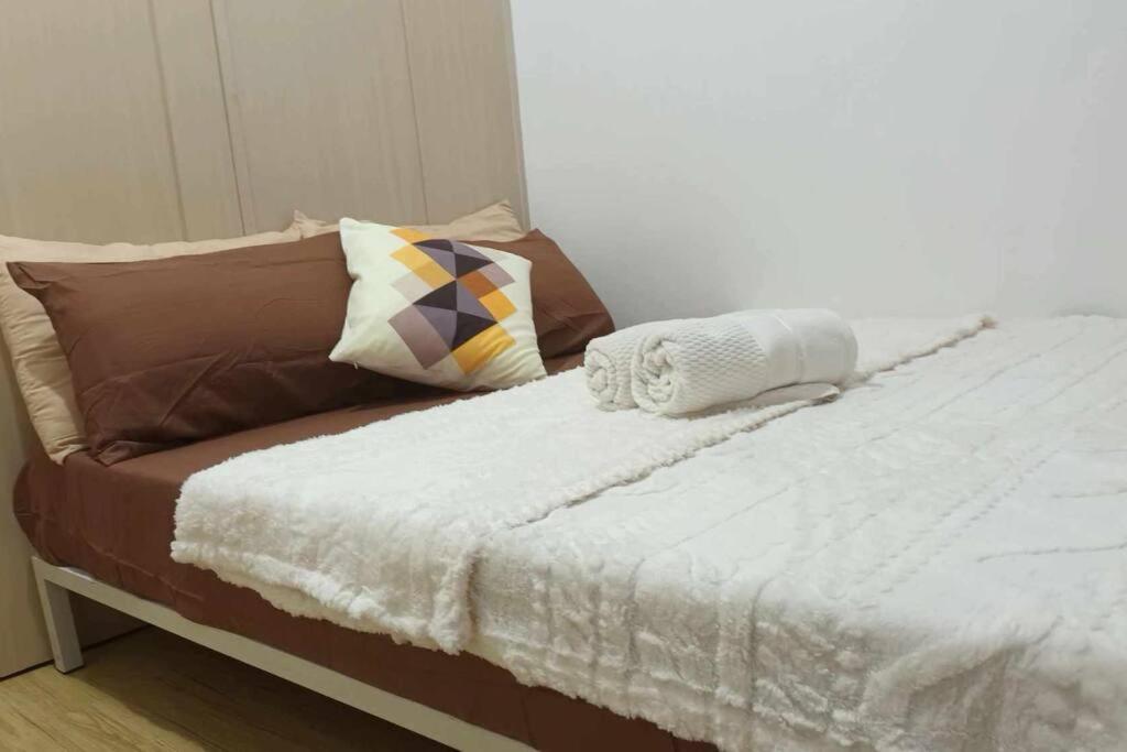 Cozy 1-BR Unit in Grass Residences QC view 2