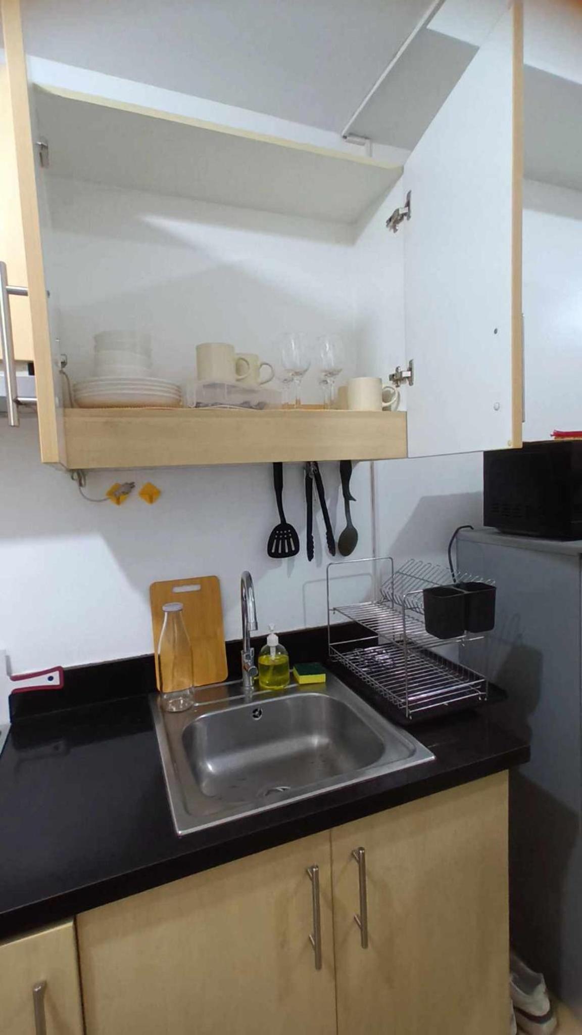 Cozy 1-BR Unit in Grass Residences QC view 5