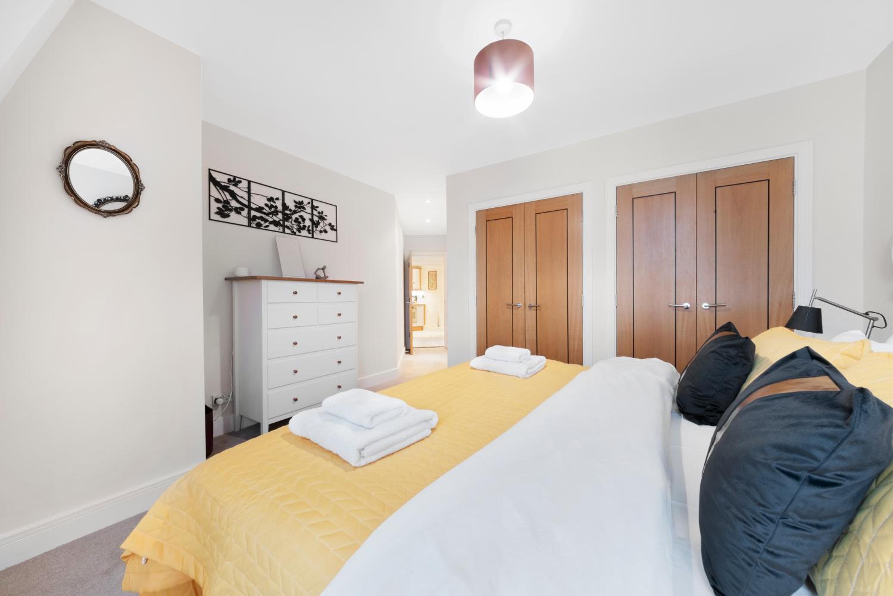 Farringdon Penthouse Spacious 3 Bedroom 2 Bath
