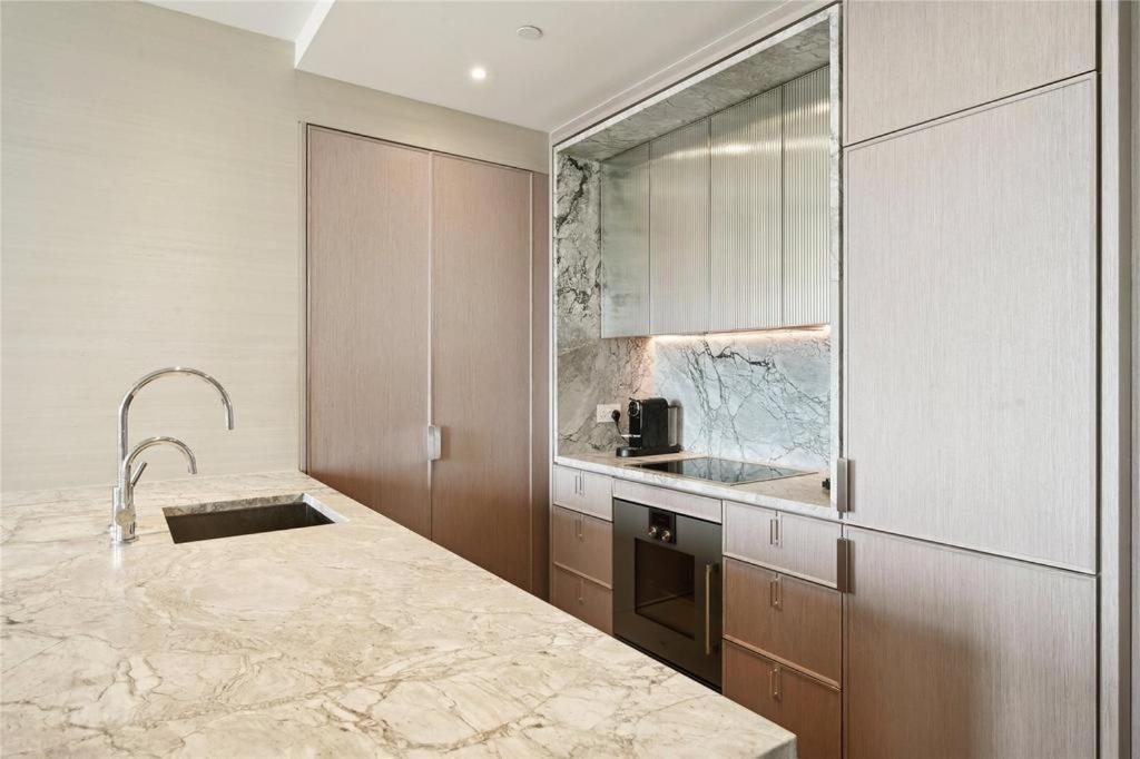 Mayfair Super Luxury Apartment
