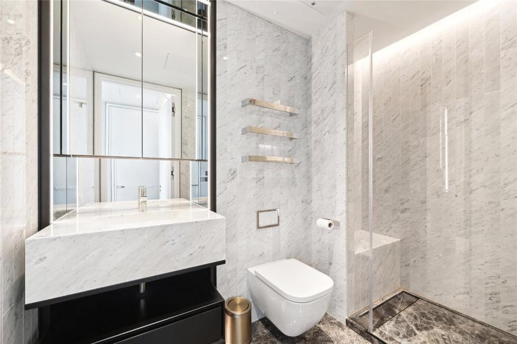 Mayfair Super Luxury Apartment
