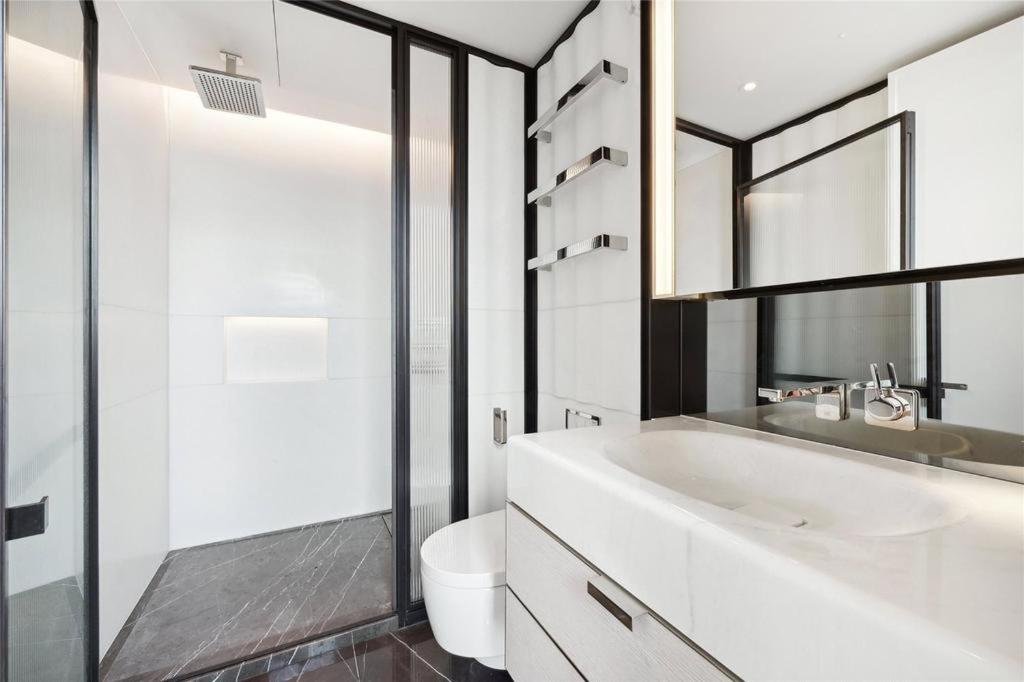 Mayfair Super Luxury Apartment