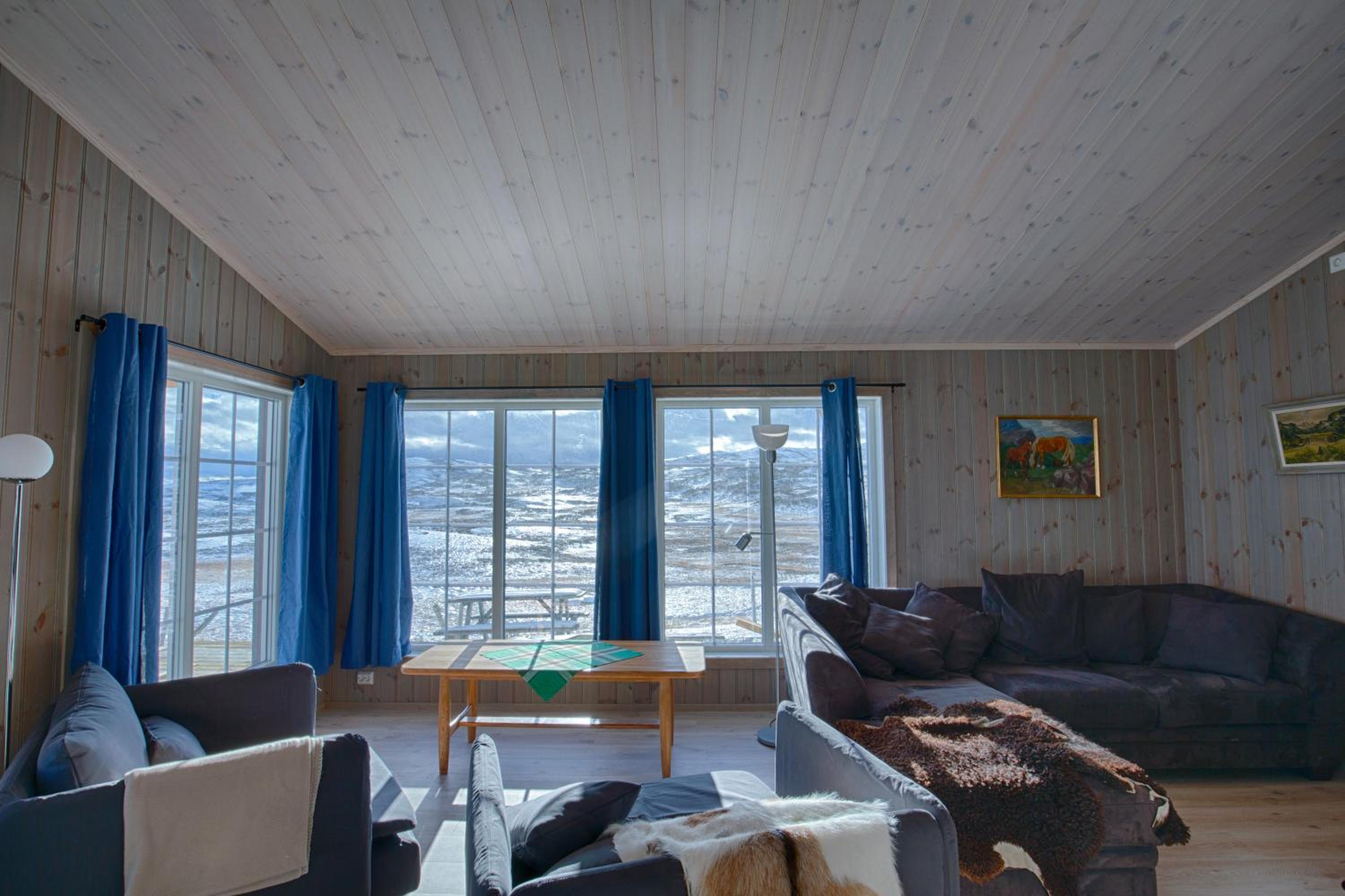 Modern Cabin at the Foot of Bitihorn view 3