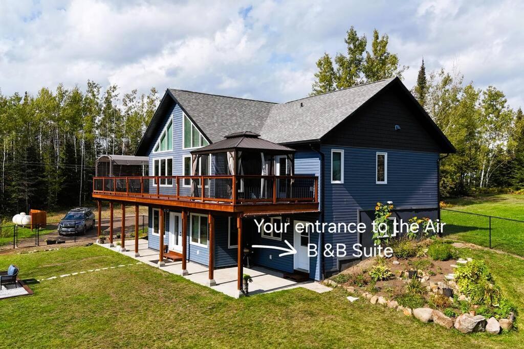 Thunder Bay Vacations - Central Thunder Bay Retreat - Property Image 1