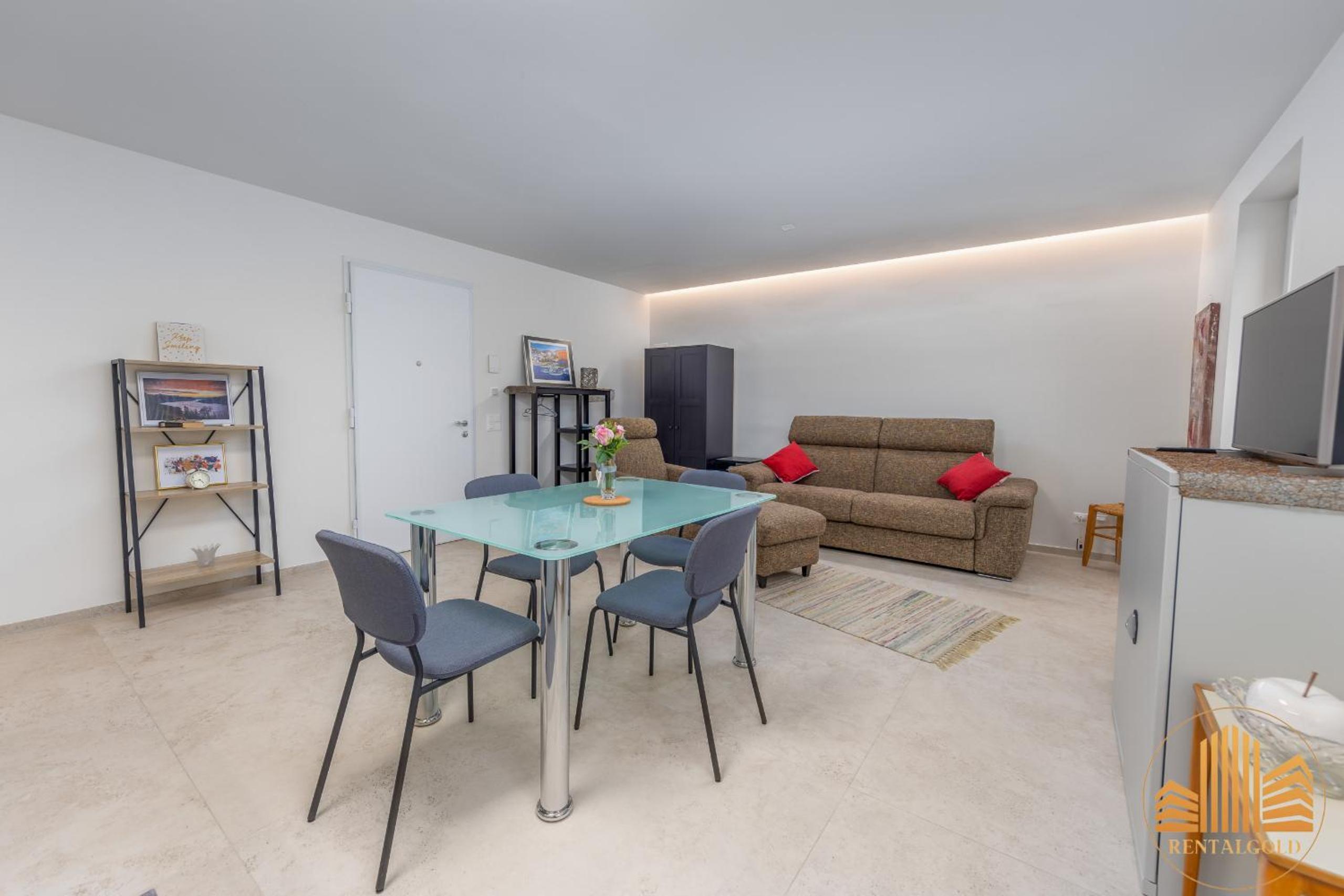 Elegante Trilocale tra Mendrisio e confine Italiano