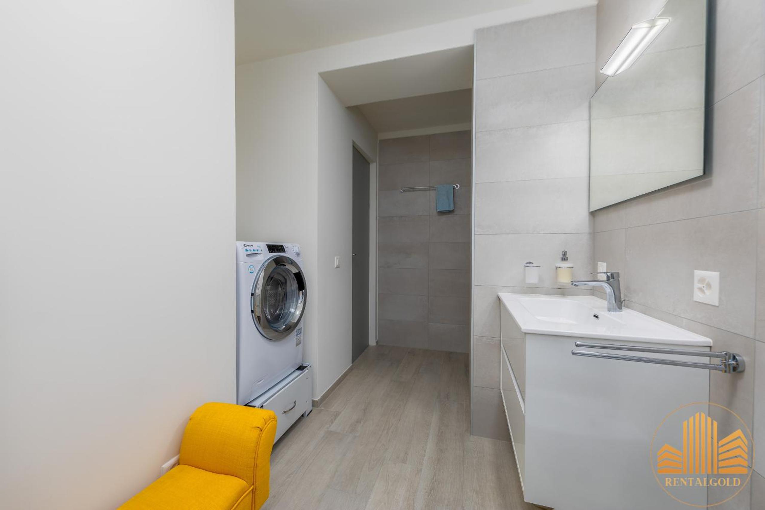 Elegante Trilocale tra Mendrisio e confine Italiano