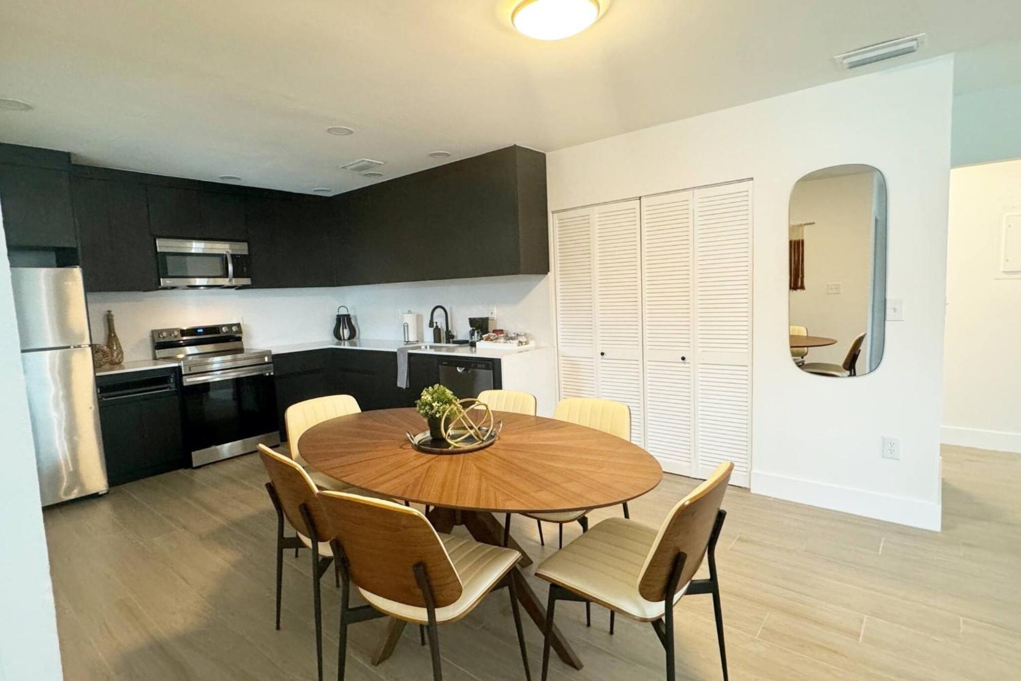 Stylish Wynwood Retreat Near Art District