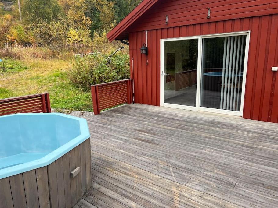 Nydelig villa med havutsikt og utendørs badestamp view 4