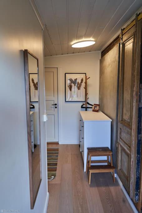 Koselig hytte på gårdstun i Oslo