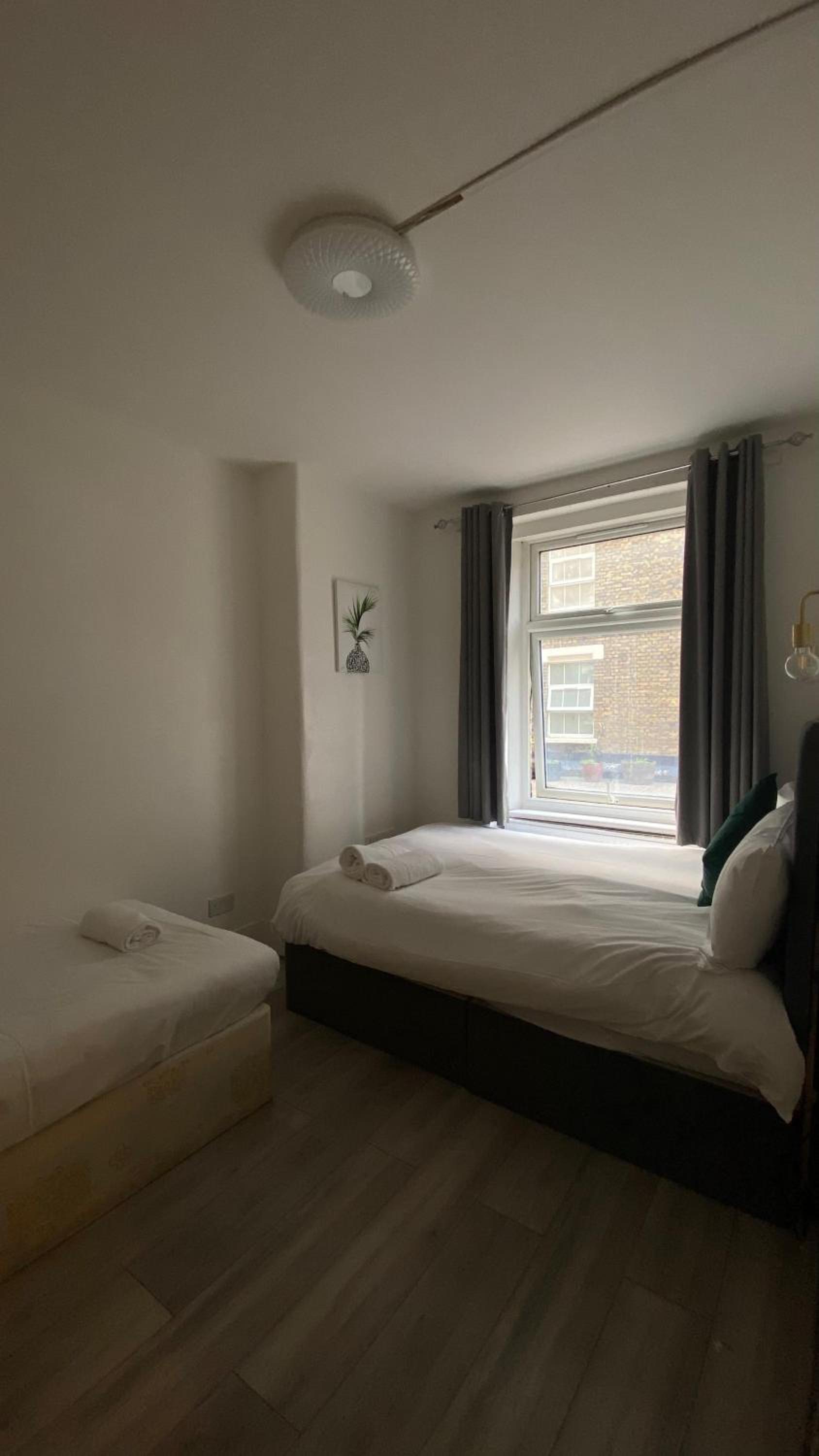 Lovely Ground Floor Miles Apart — hotel room