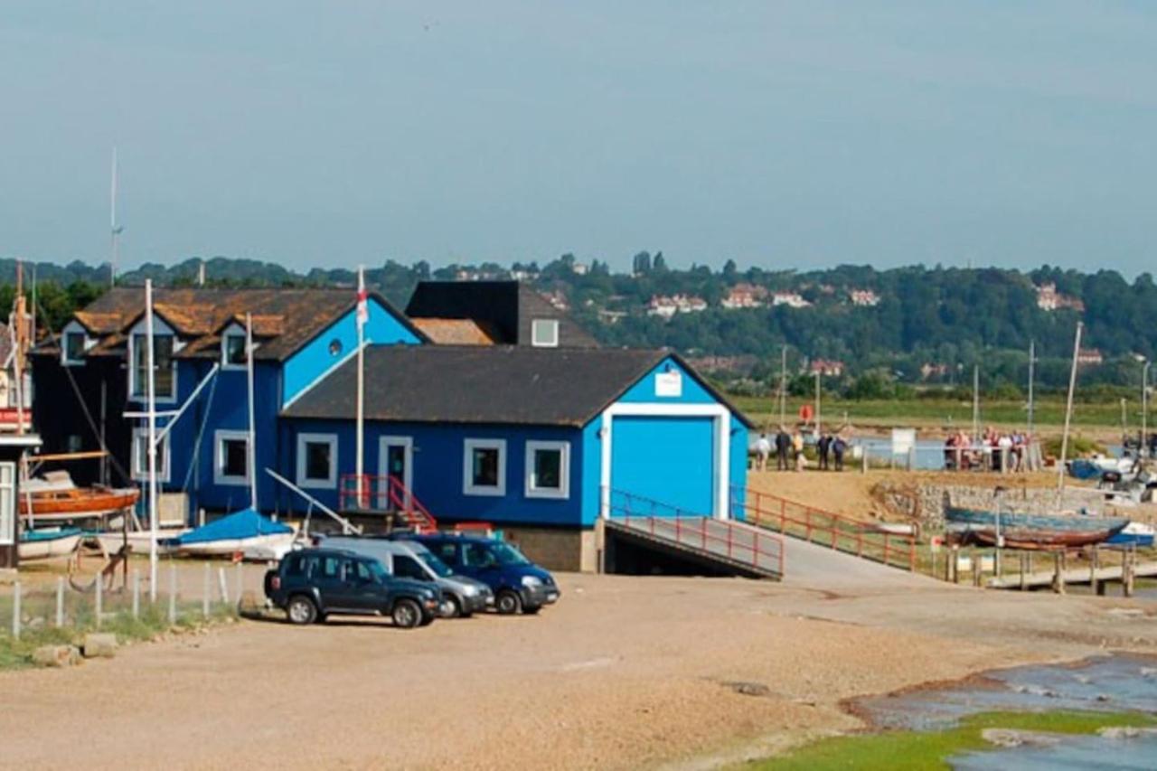 The Dees - Cottage, Rye Harbour view 5