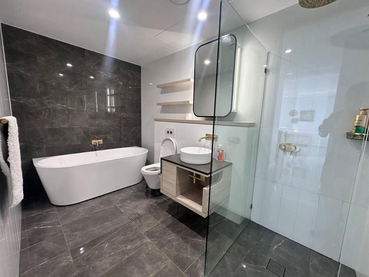 Clear Water Serenade Lv 50 plus Skyhome at Ocean Meriton